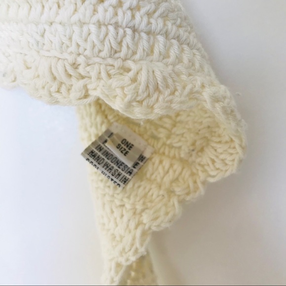 Cotton Tie Knit Crop top - Picture 3 of 7